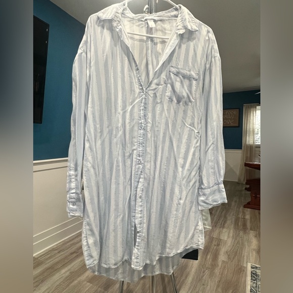 Secret Treasures Other - MUST BUNDLE Secret Treasures Sleep Shirt